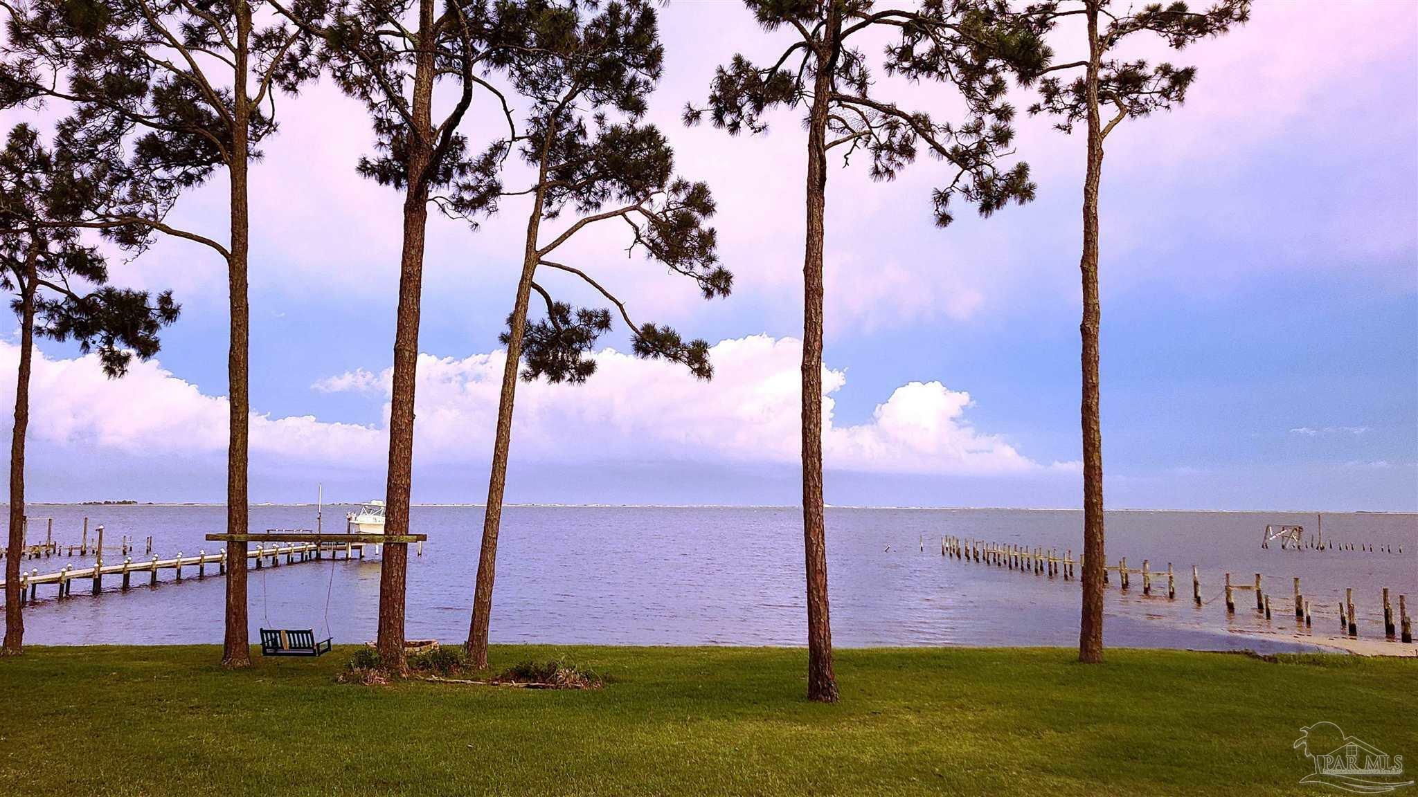 Property Photo:  6817 Tidewater Dr  FL 32566 