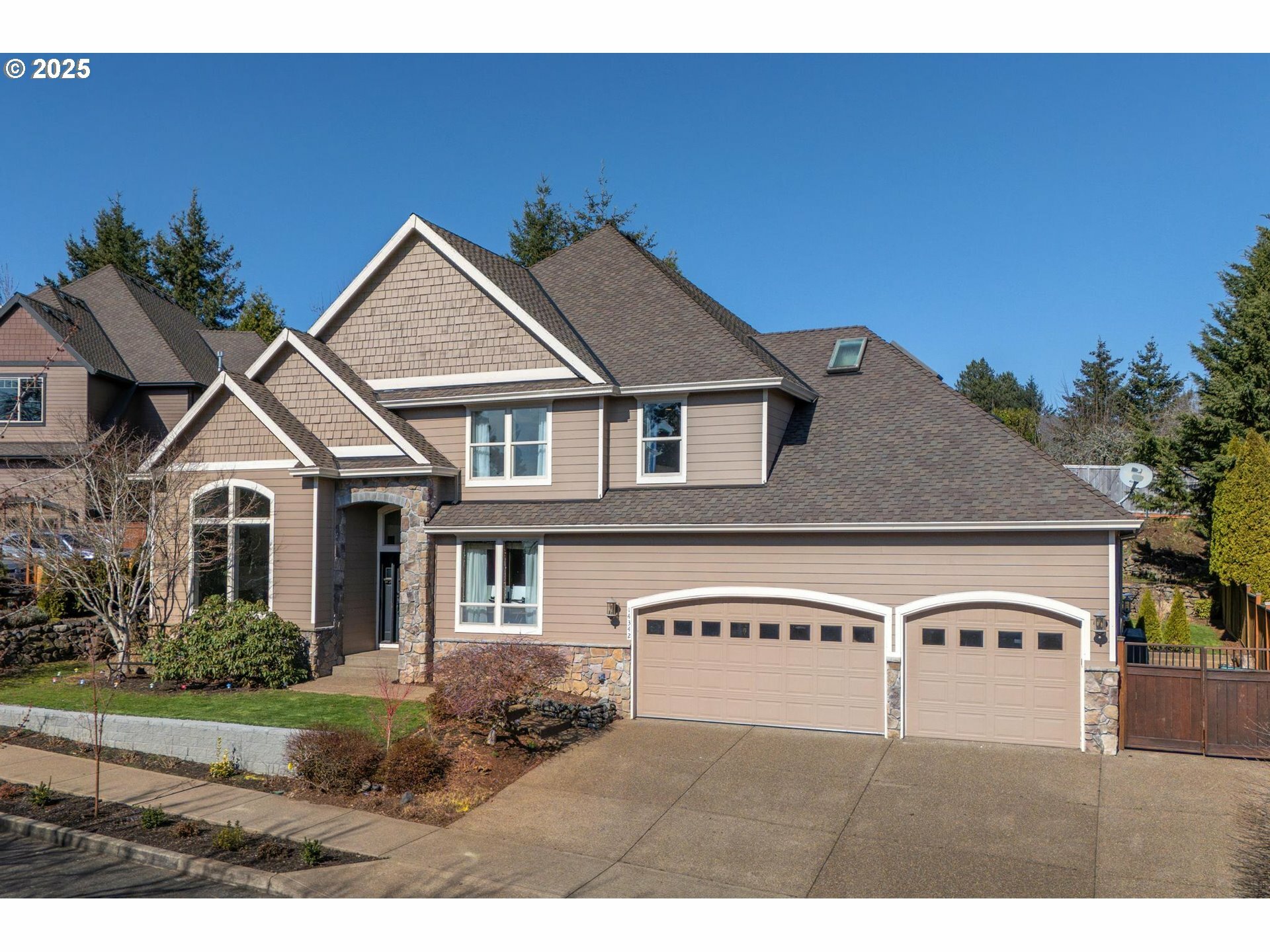 Property Photo: 14342 SE Donatello Loop OR 97086