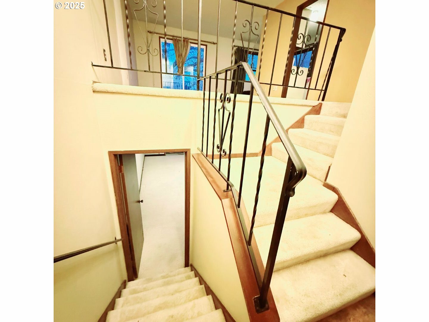 Property Photo: 14807 NE Siskiyou Ct OR 97230