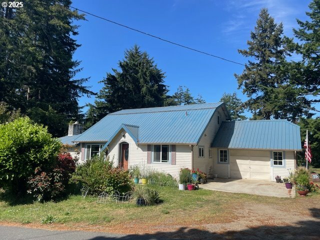 Property Photo: 53742 Rosa Rd OR 97411