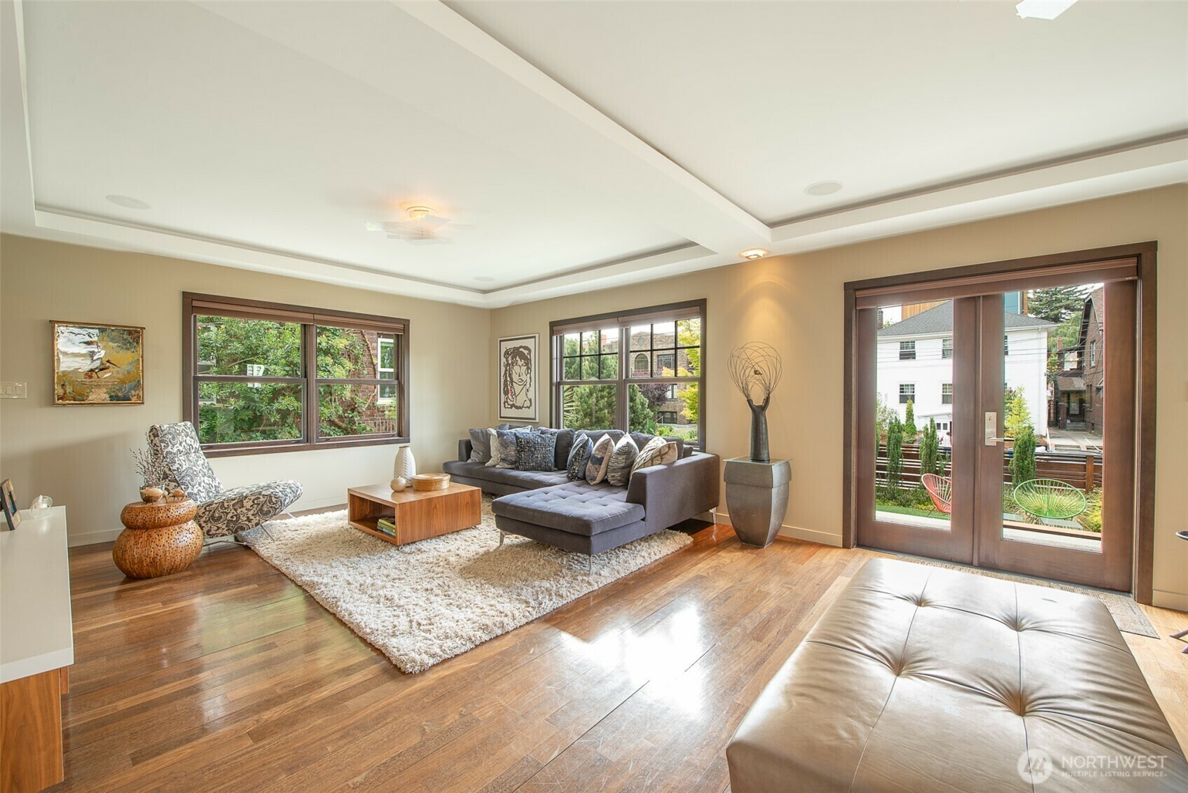 Property Photo: 734 10th Avenue E WA 98102