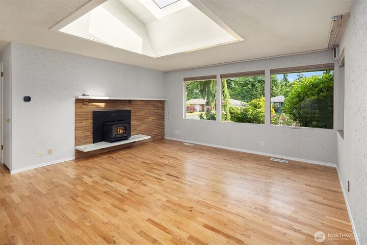 Property Photo: 6207 182nd Street SW WA 98037