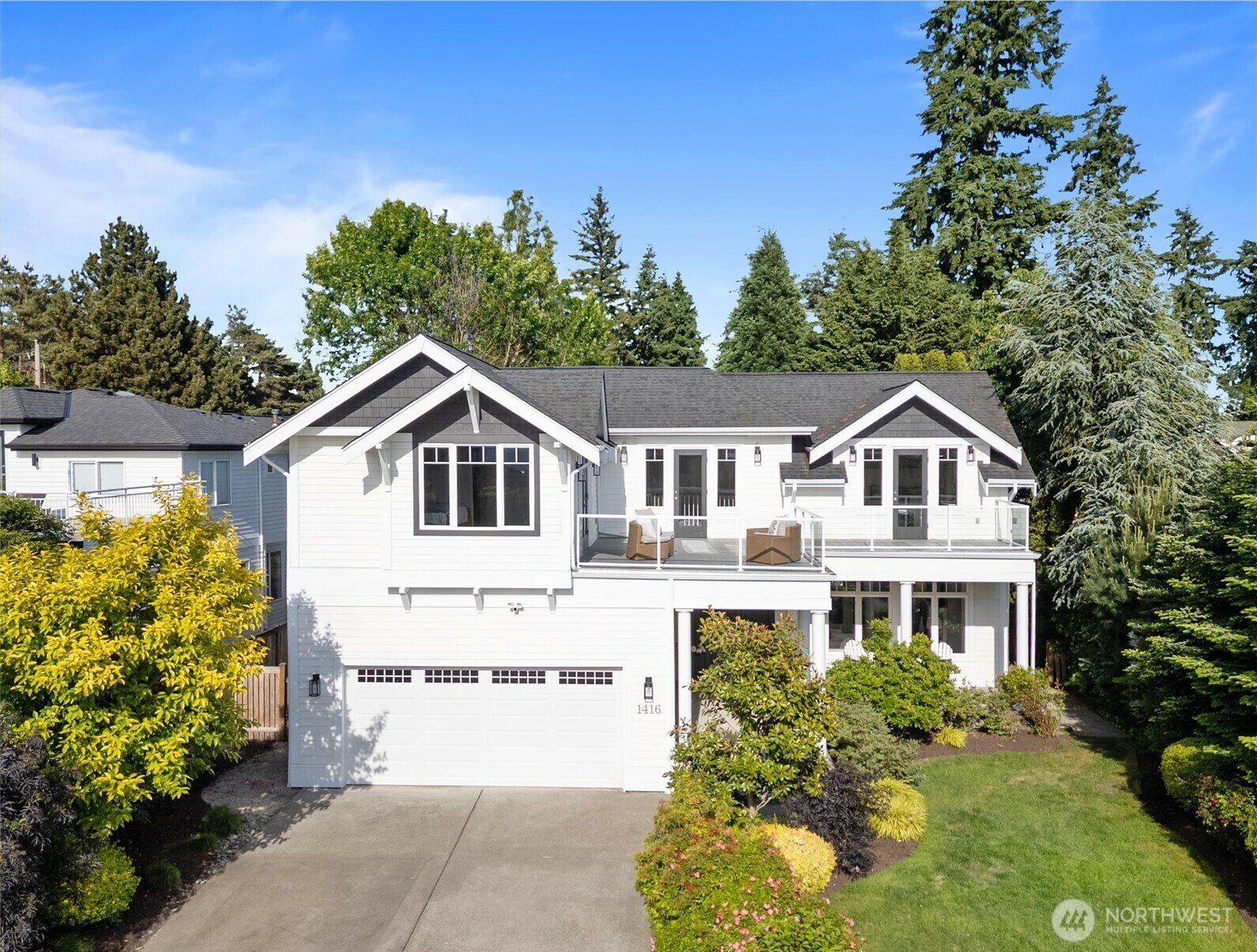Property Photo:  1416  2nd Street  WA 98033 