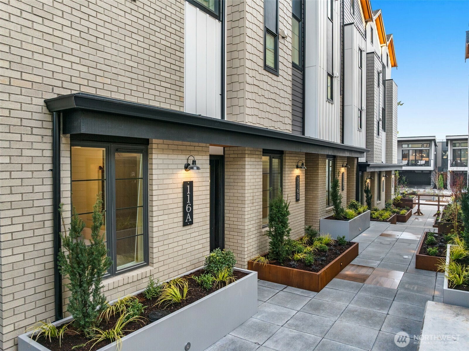 Property Photo: 112 F 2nd Ave S WA 98033