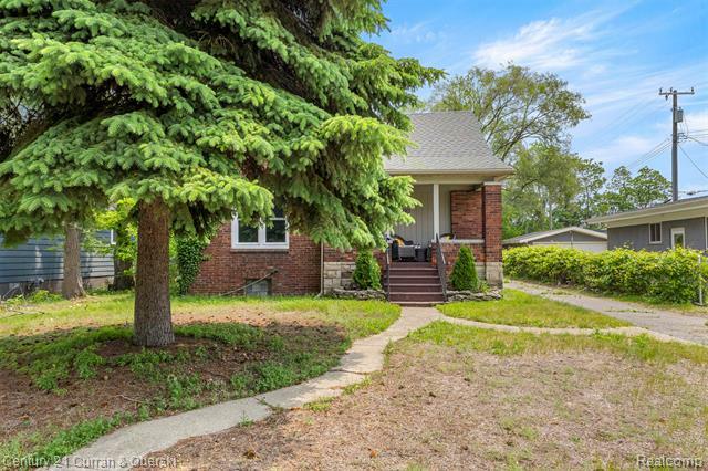 Property Photo:  210 Saint Louis Street  MI 48220 