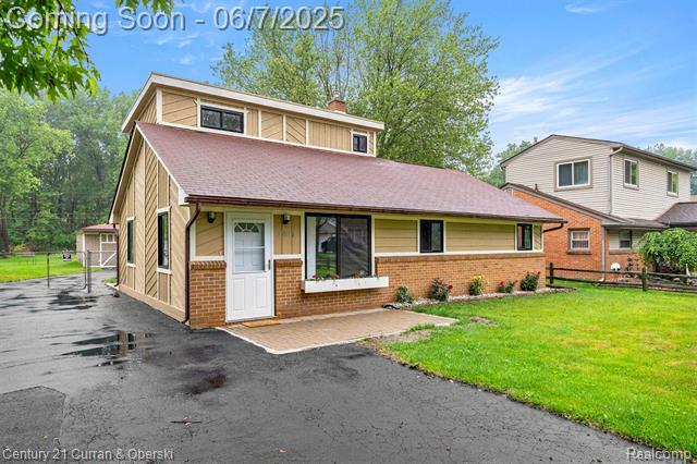 Property Photo: 24432 Kensington Street MI 48180