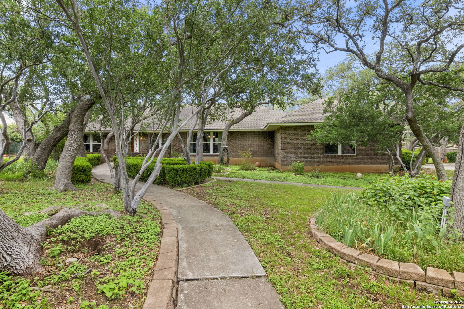 Property Photo: 109 Country Club TX 78232
