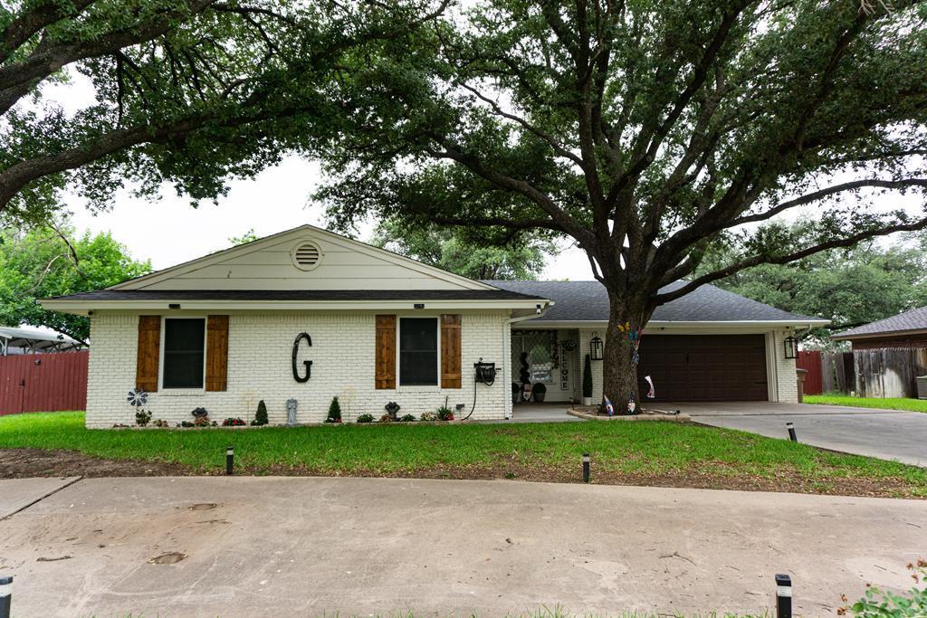 Property Photo:  1917 S A&Ampm Ave  TX 76904 