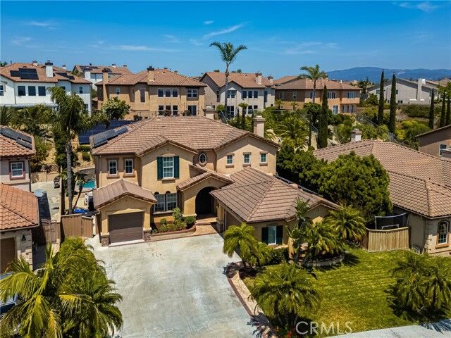 Property Photo: 2437 N Eaton Court CA 92867