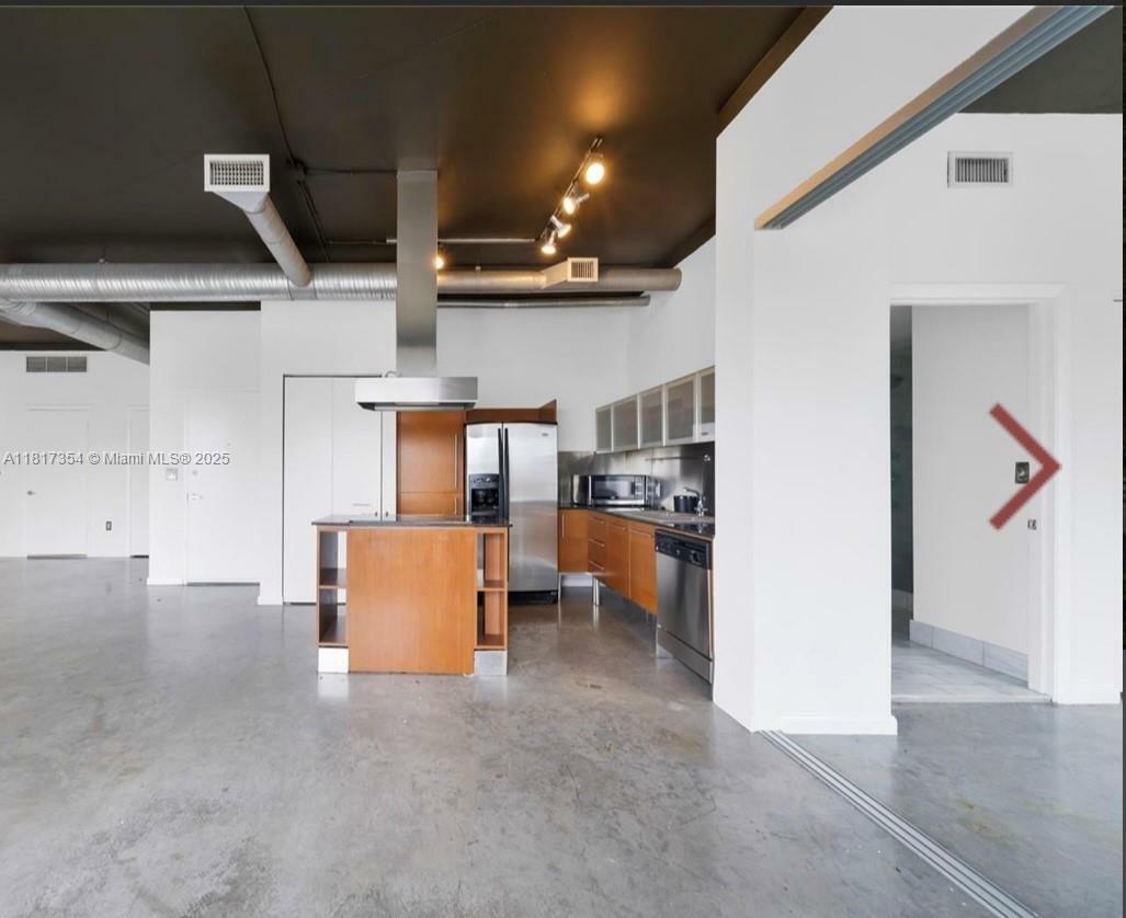 Property Photo: 10 SW South River Dr 904 FL 33130