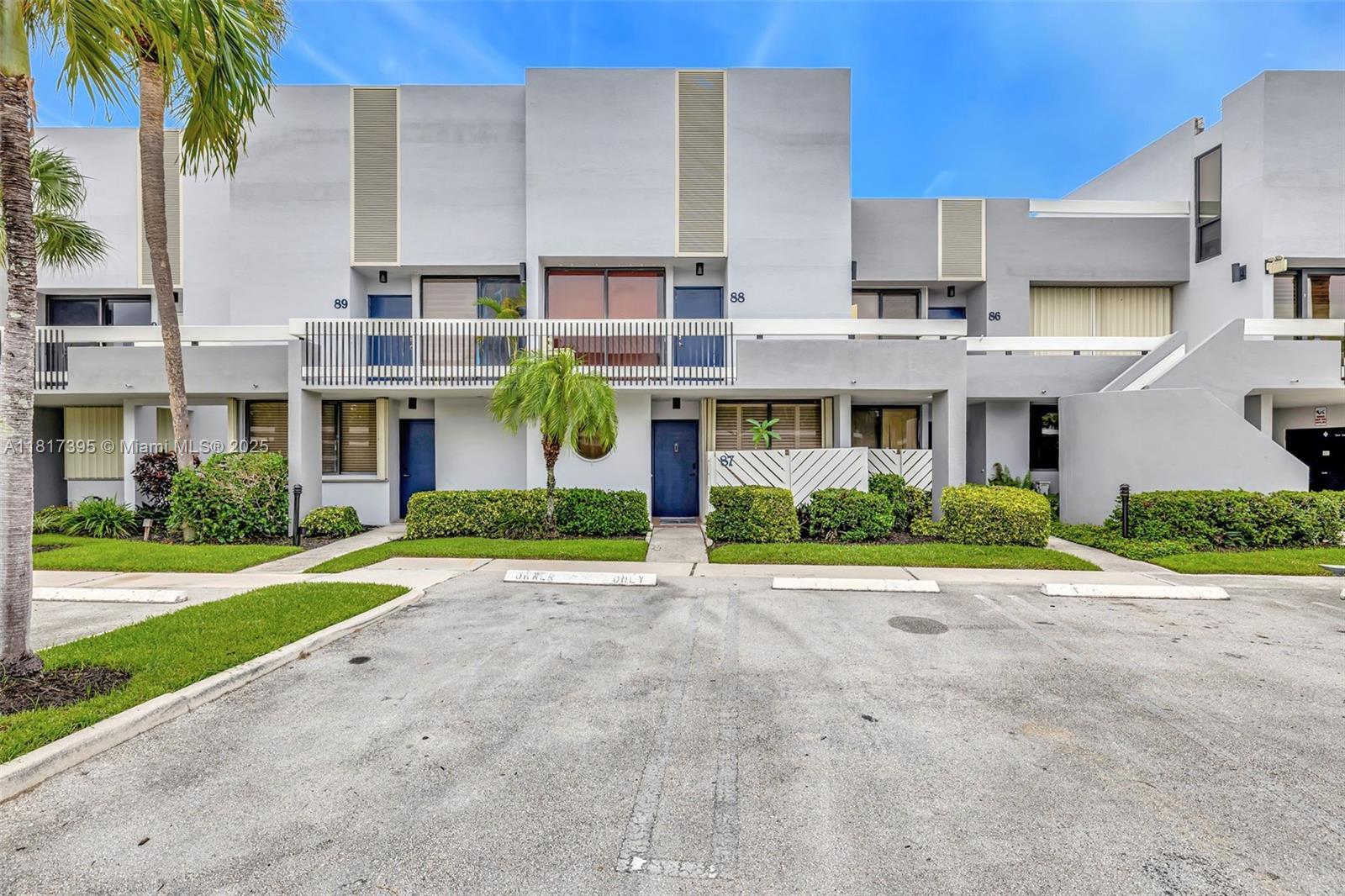 1100 SE 5th Ct 87  Pompano Beach FL 33060 photo