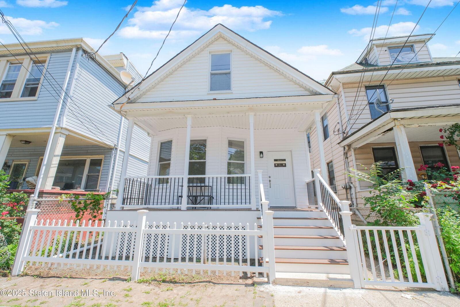 Property Photo: 229 Gordon Street NY 10304