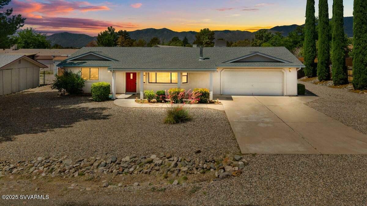 Property Photo: 1574 E Sandy Lane AZ 86326