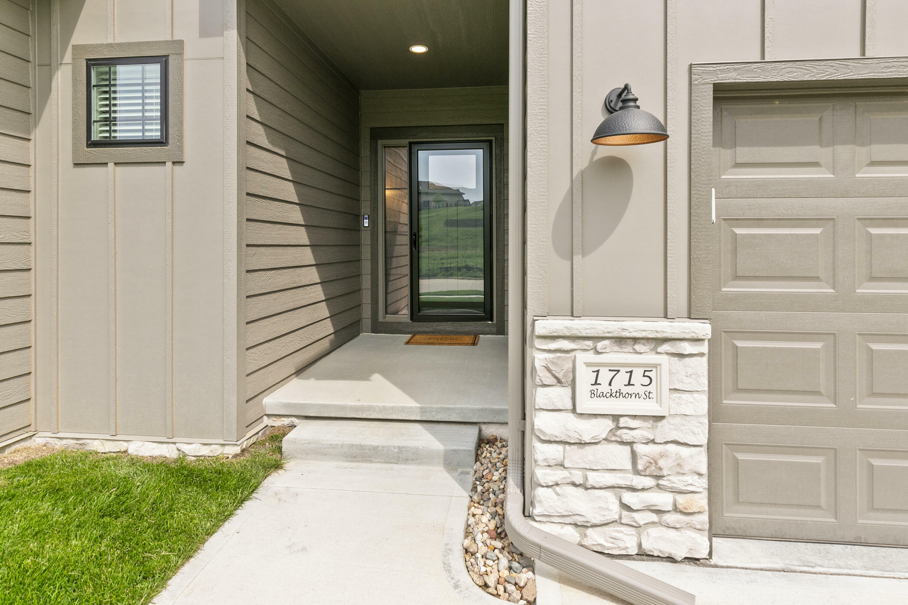 Property Photo: 1715 Blackthorn Street IA 51503