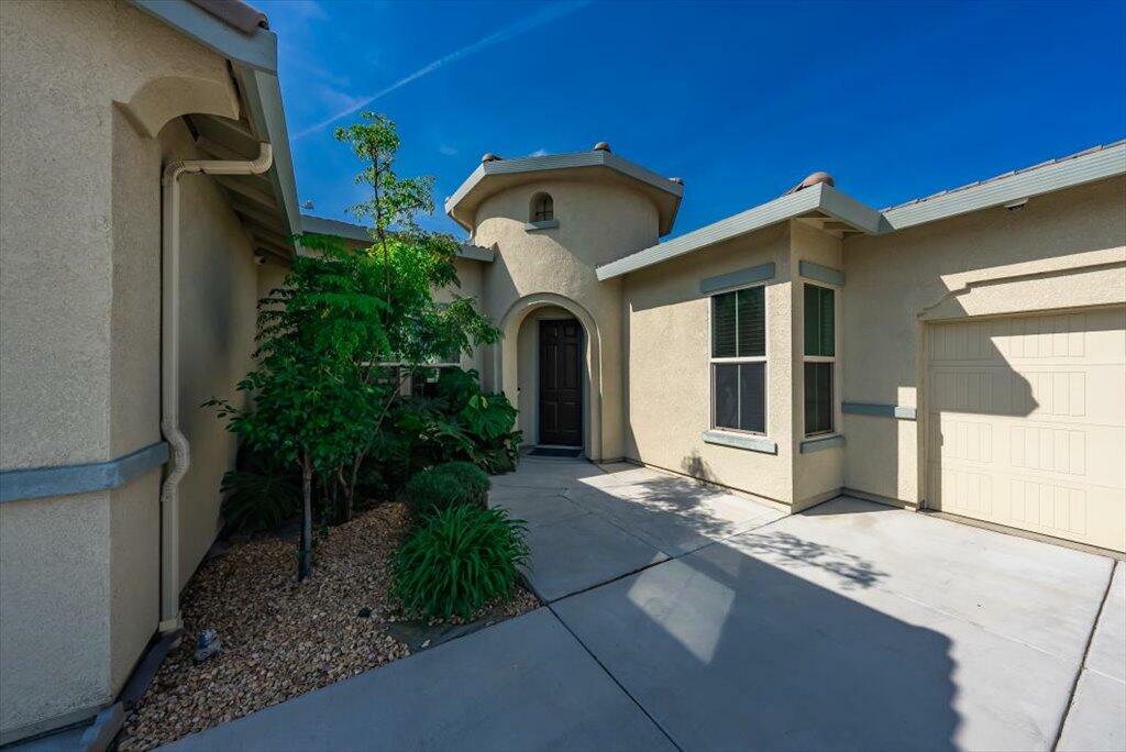 Property Photo: 3067 Emerald Bay Pl Place CA 93274