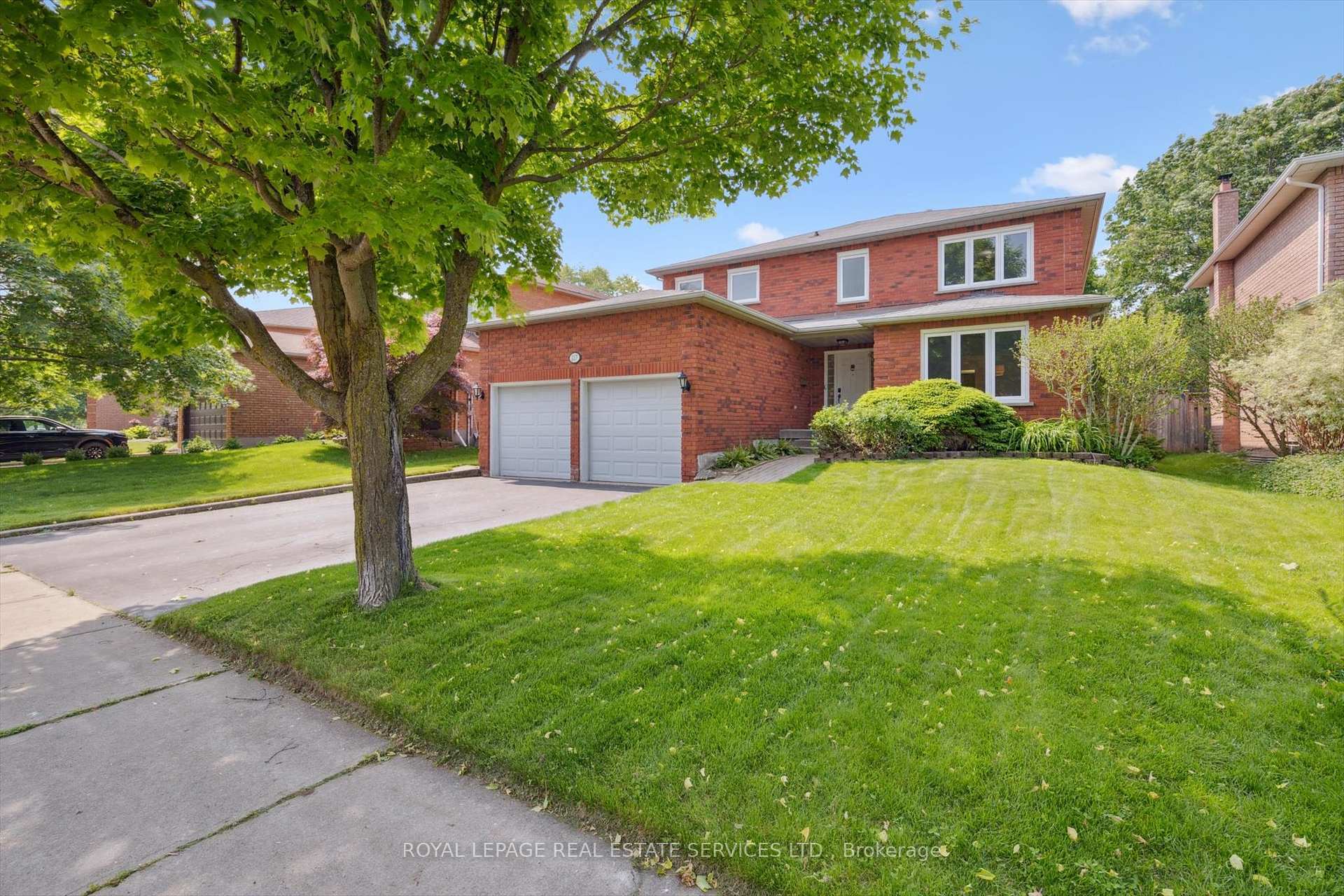 Property Photo: 117 Warner Drive ON L6L 6G7