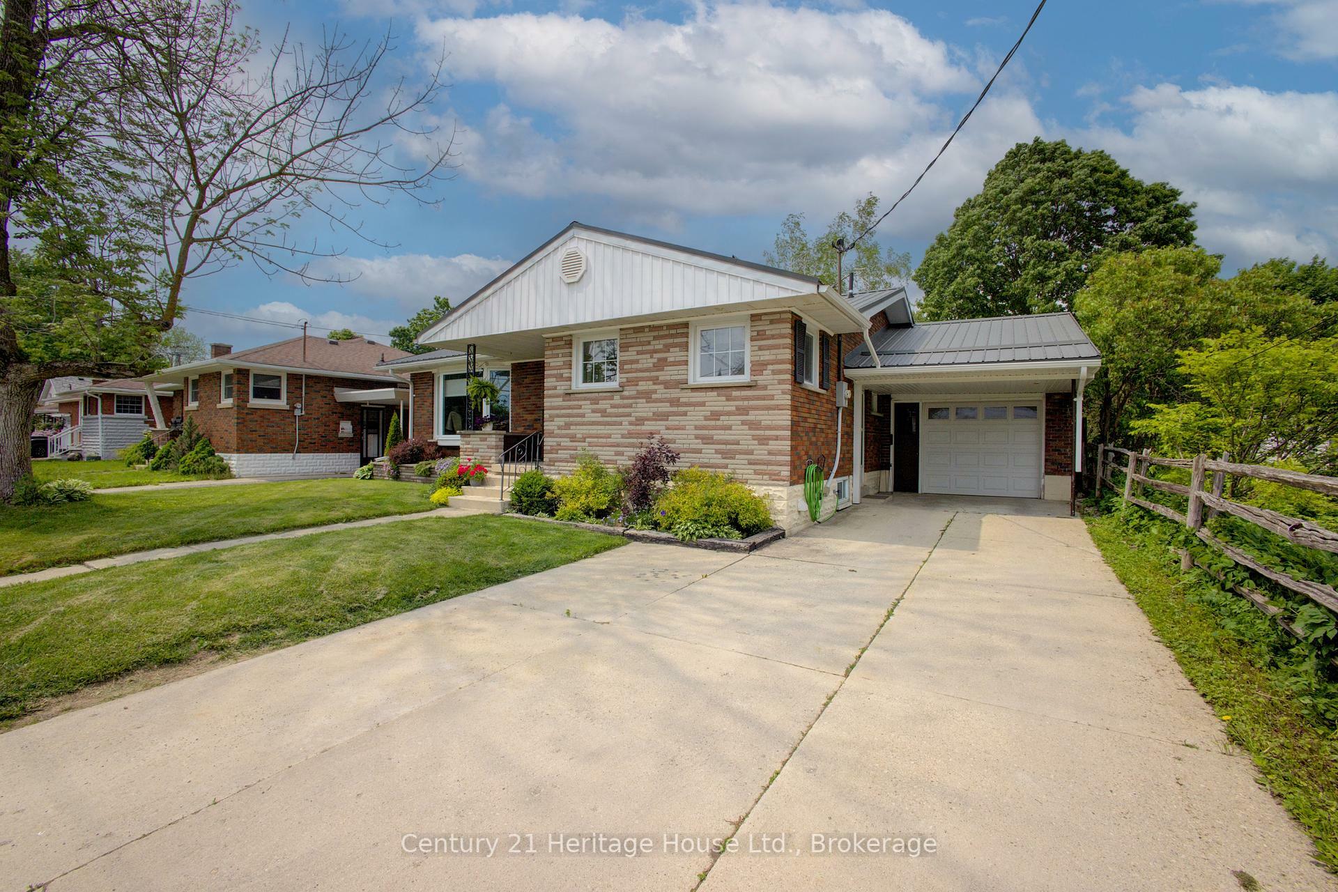 Property Photo: 376 Lambton Street E ON N0G 1R0