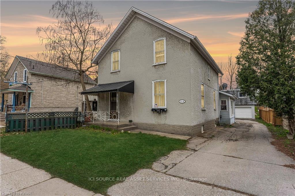 Property Photo:  136 Cooper Street A1  ON N3C 2N7 