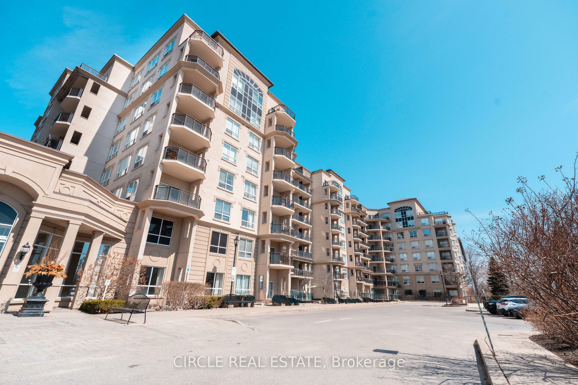 Property Photo: 8 Maison Parc Court 401 ON L4J 9K5