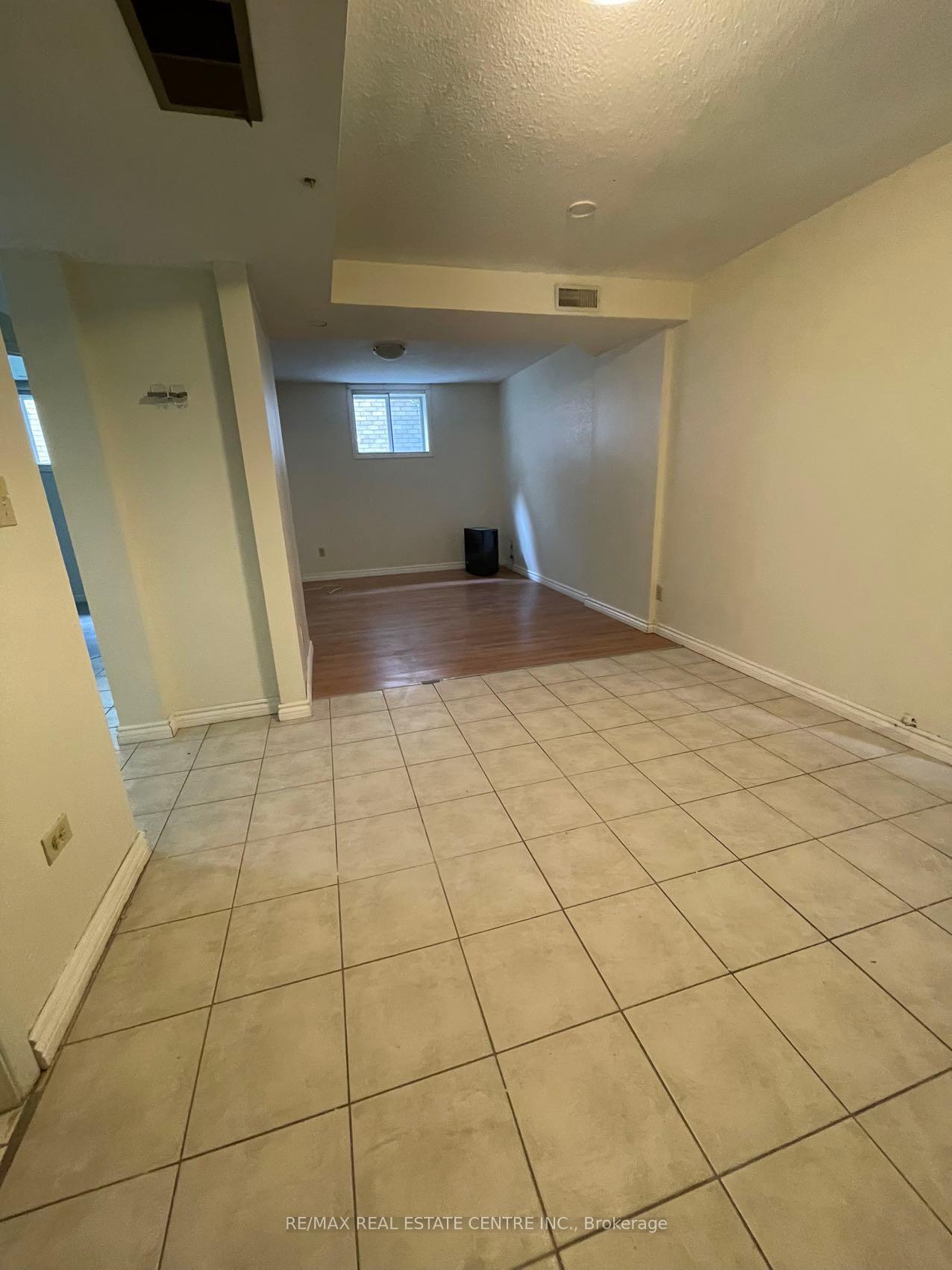 Property Photo: 129 Kortright Drive W B ON N1G 3N9