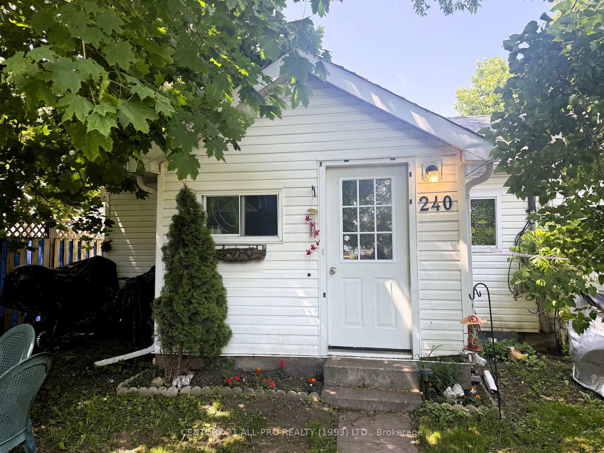 240 University Avenue W  Cobourg ON K9A 2E9 photo