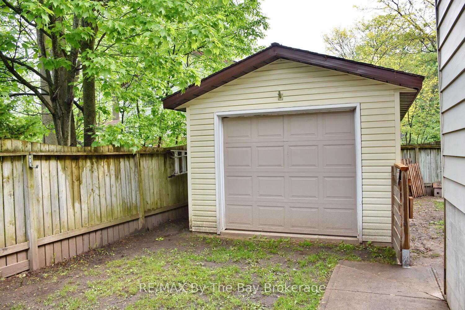 Property Photo: 11 Caribbean Drive ON L9Z 2W3