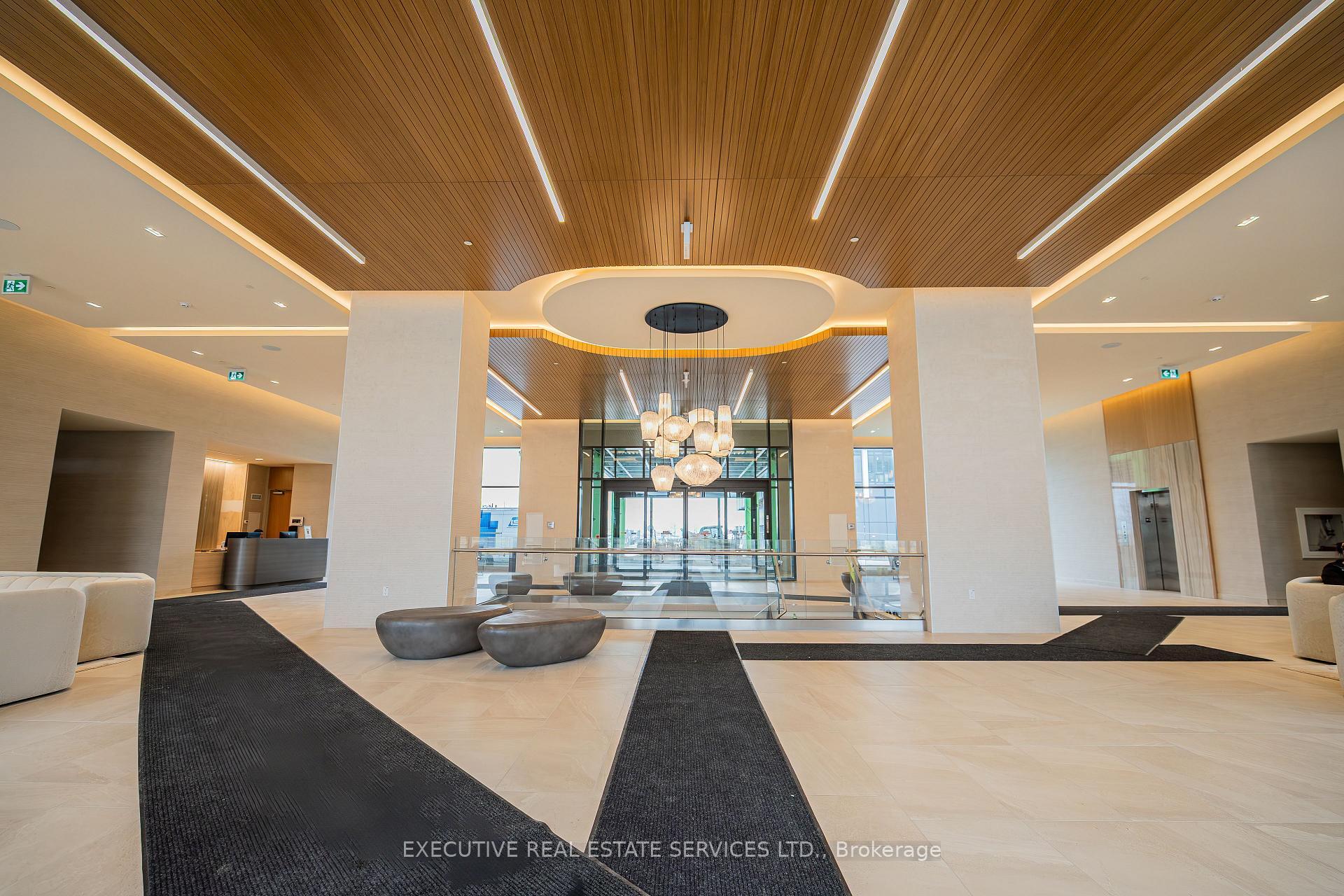 Property Photo: 8960 Jane Street 1112 ON L4K 2M9
