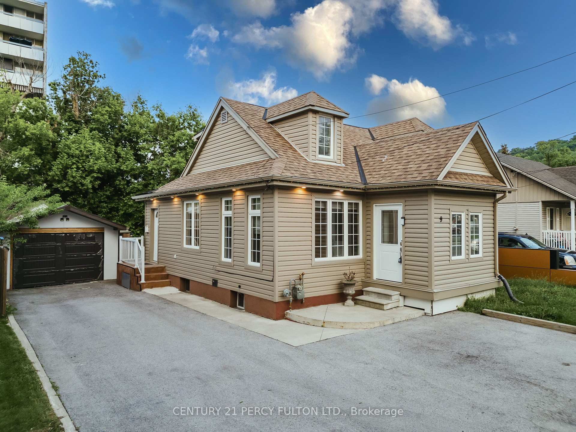 Property Photo: 9 New Mountain Road ON L8G 2R4