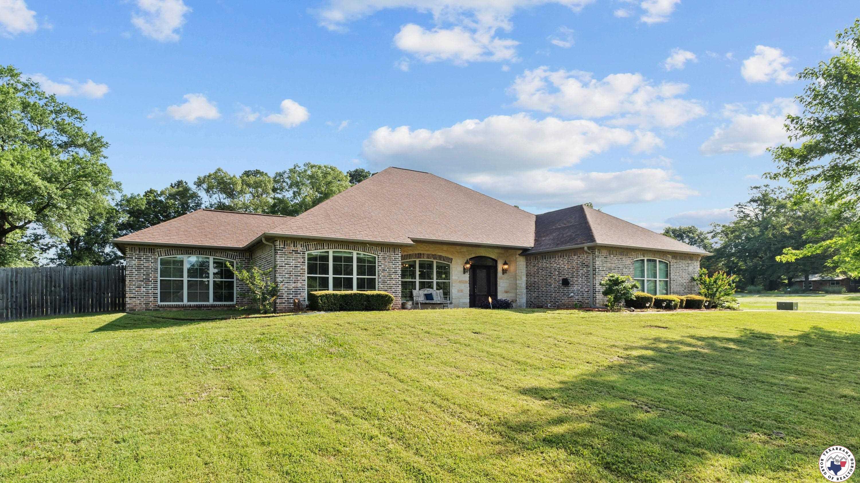 Property Photo: 588 B K Pickering Dr TX 75501