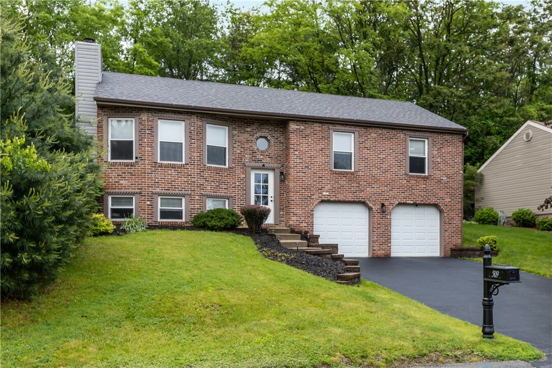 Property Photo:  509 Cresthaven Dr  PA 15239 