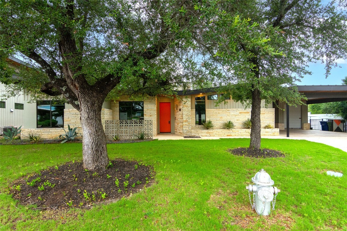 Property Photo: 488 Starlight Village Loop 2 TX 78641
