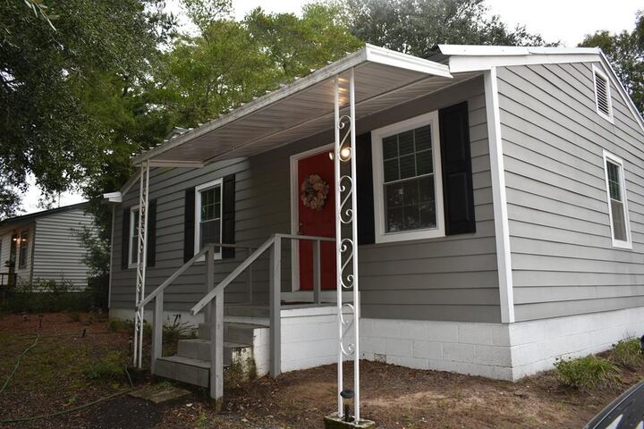 Property Photo: 634 Eleventh Ave GA 31701
