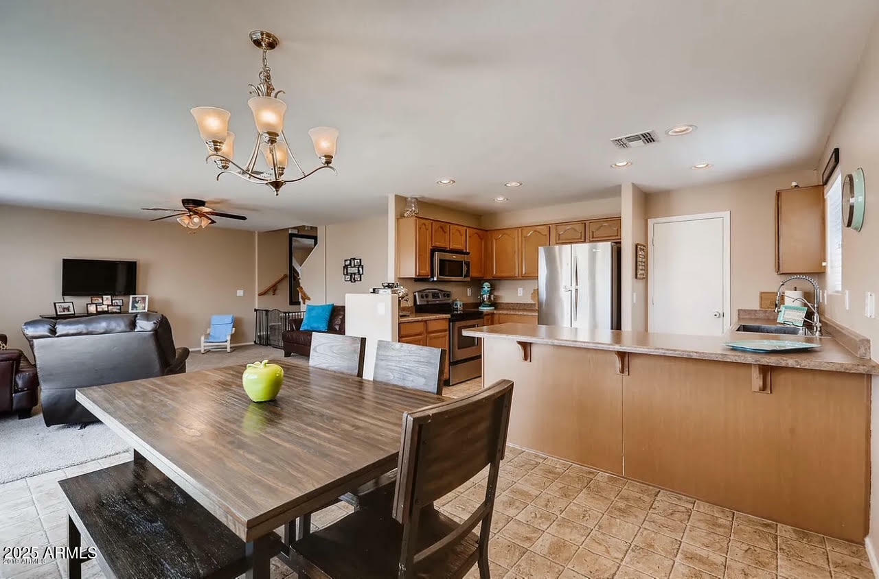 Property Photo: 1585 E Jeanne Lane AZ 85140