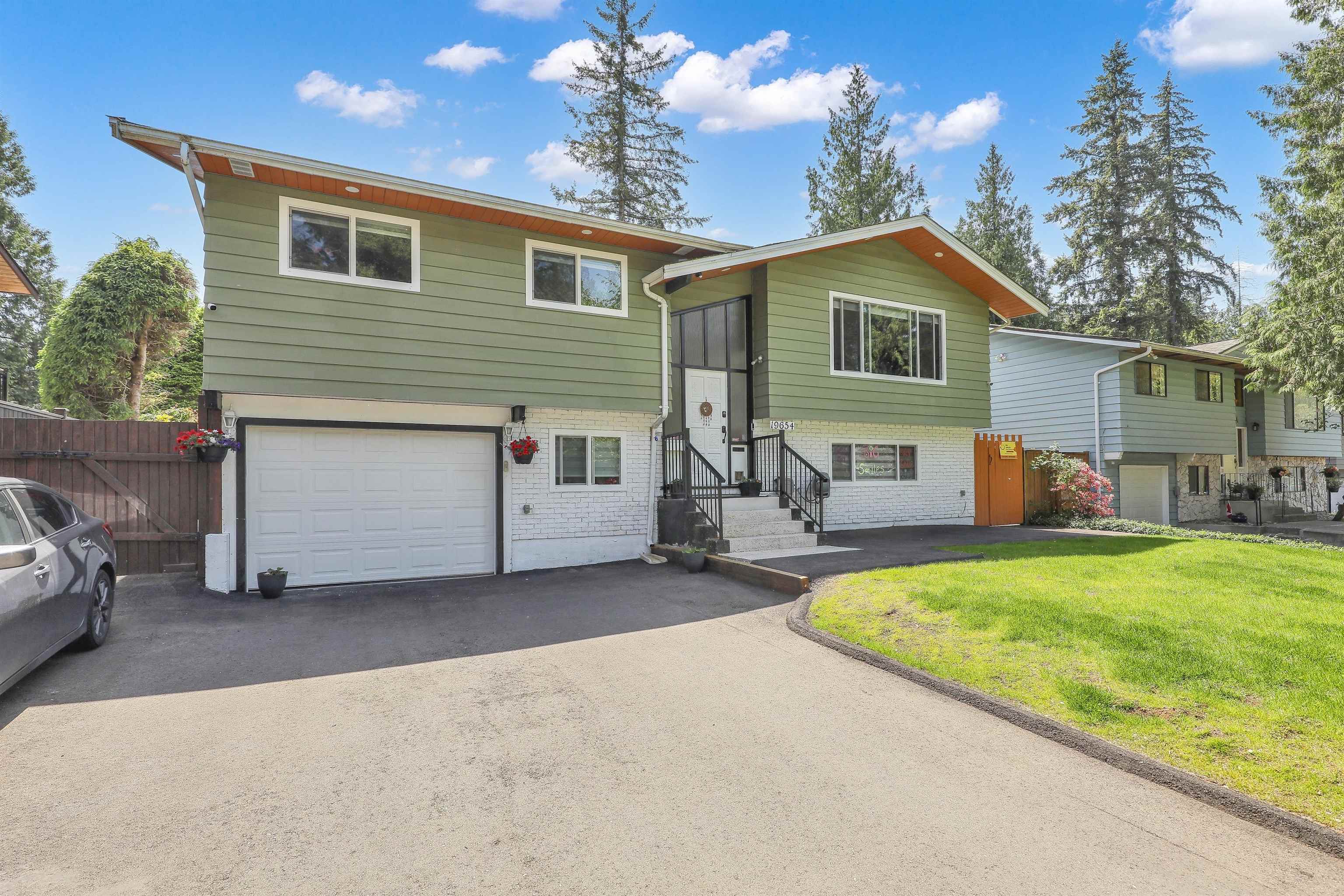 Property Photo: 19654 47 Avenue BC V3A 5G8