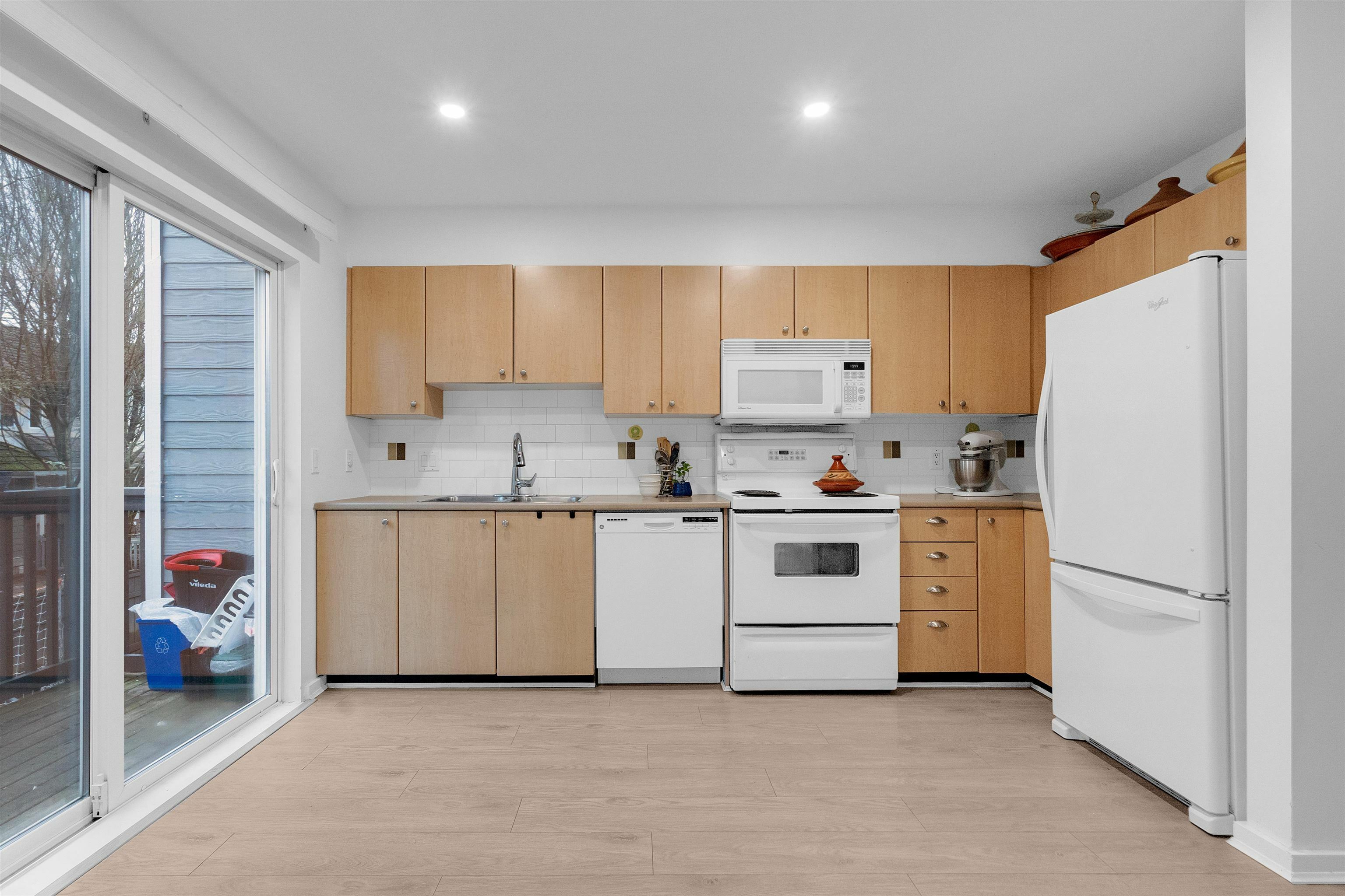 Property Photo:  15236 36 Avenue 162  BC V3Z 2B3 