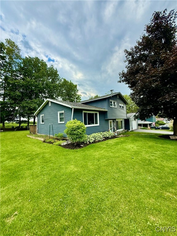 Property Photo:  2718 Forest Hill Drive  NY 13021 