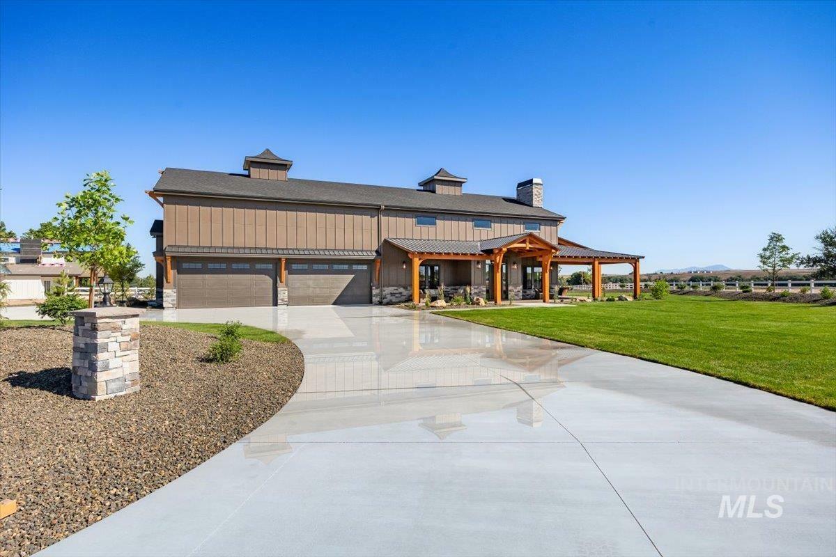 Property Photo: 8860 Kemp Rd ID 83607