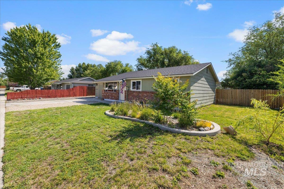 Property Photo: 15 S Campbell Ave ID 83644
