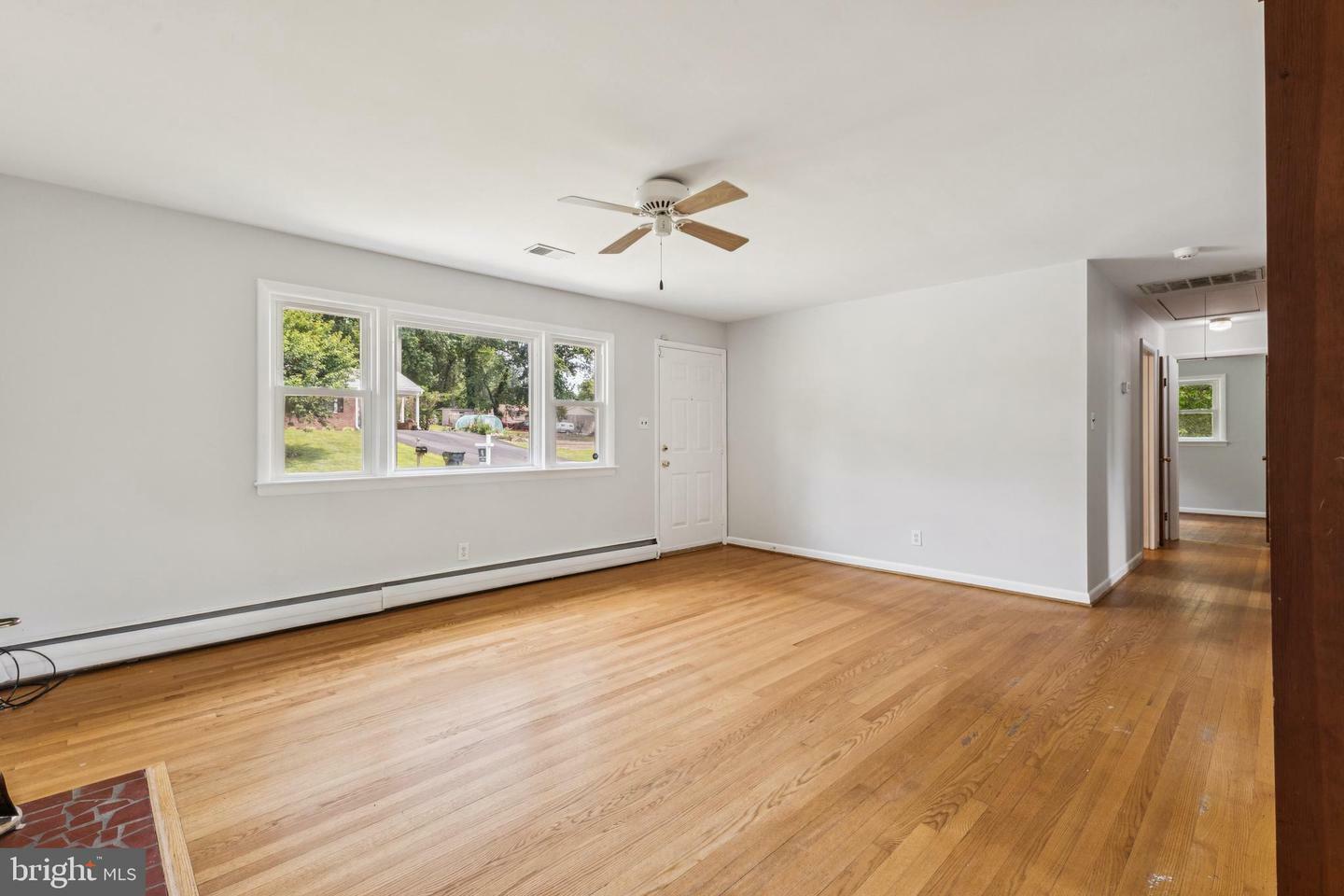 Property Photo:  1511 Woodside Drive  VA 22191 