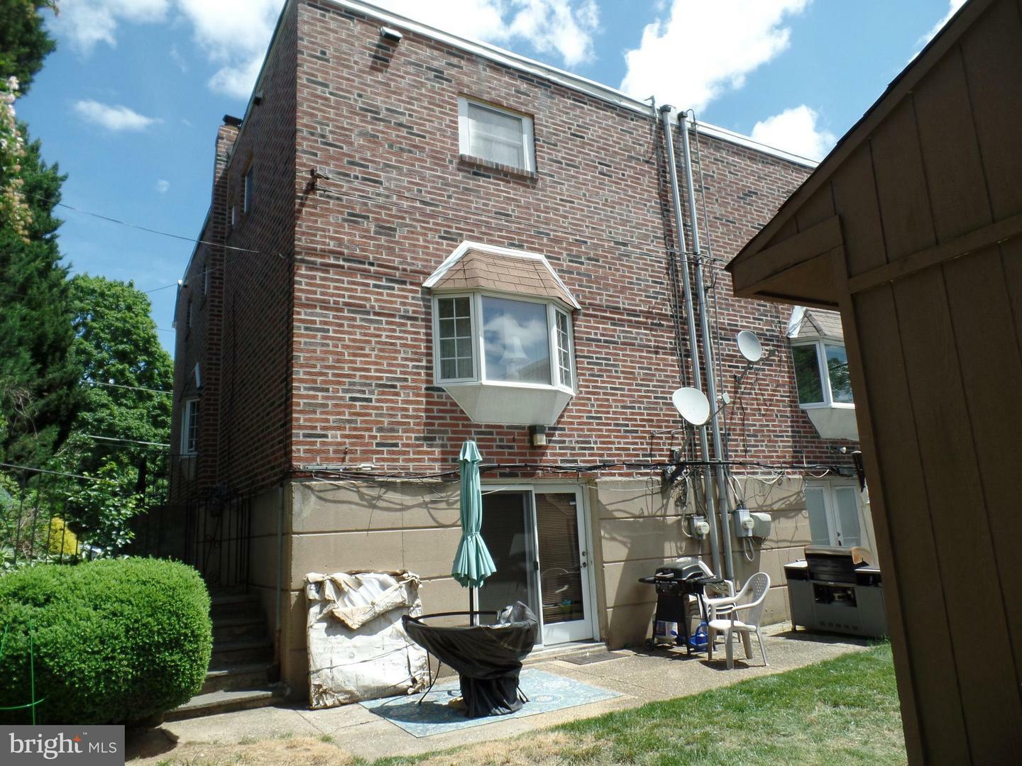 Property Photo: 1010 Strahle Street PA 19111