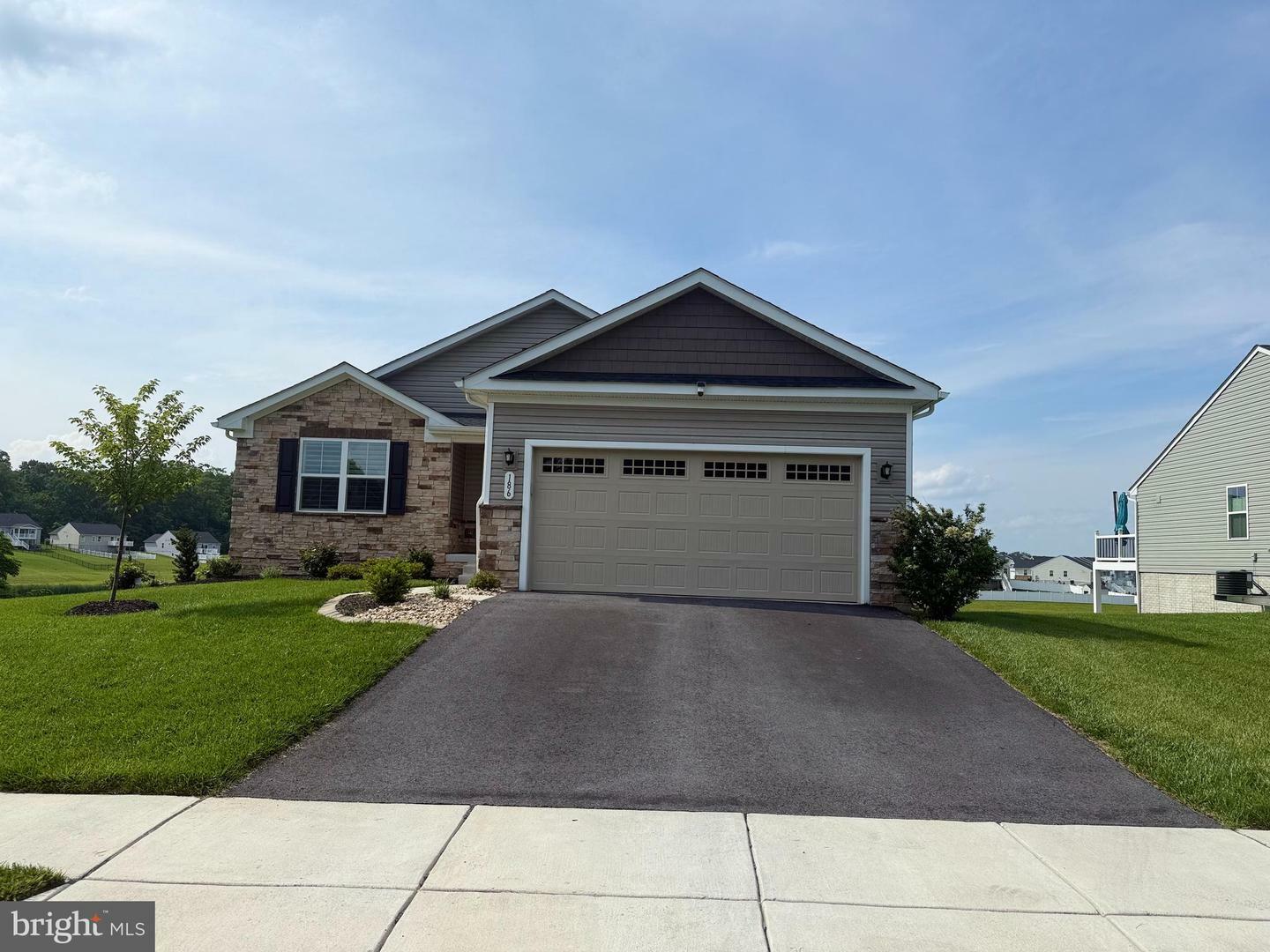 Property Photo: 186 Shorefront Drive WV 25403