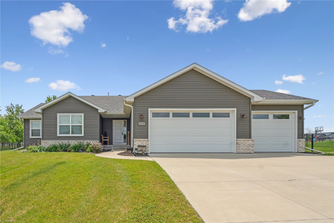 Property Photo: 4613 Prairie Grass Court NE IA 52411