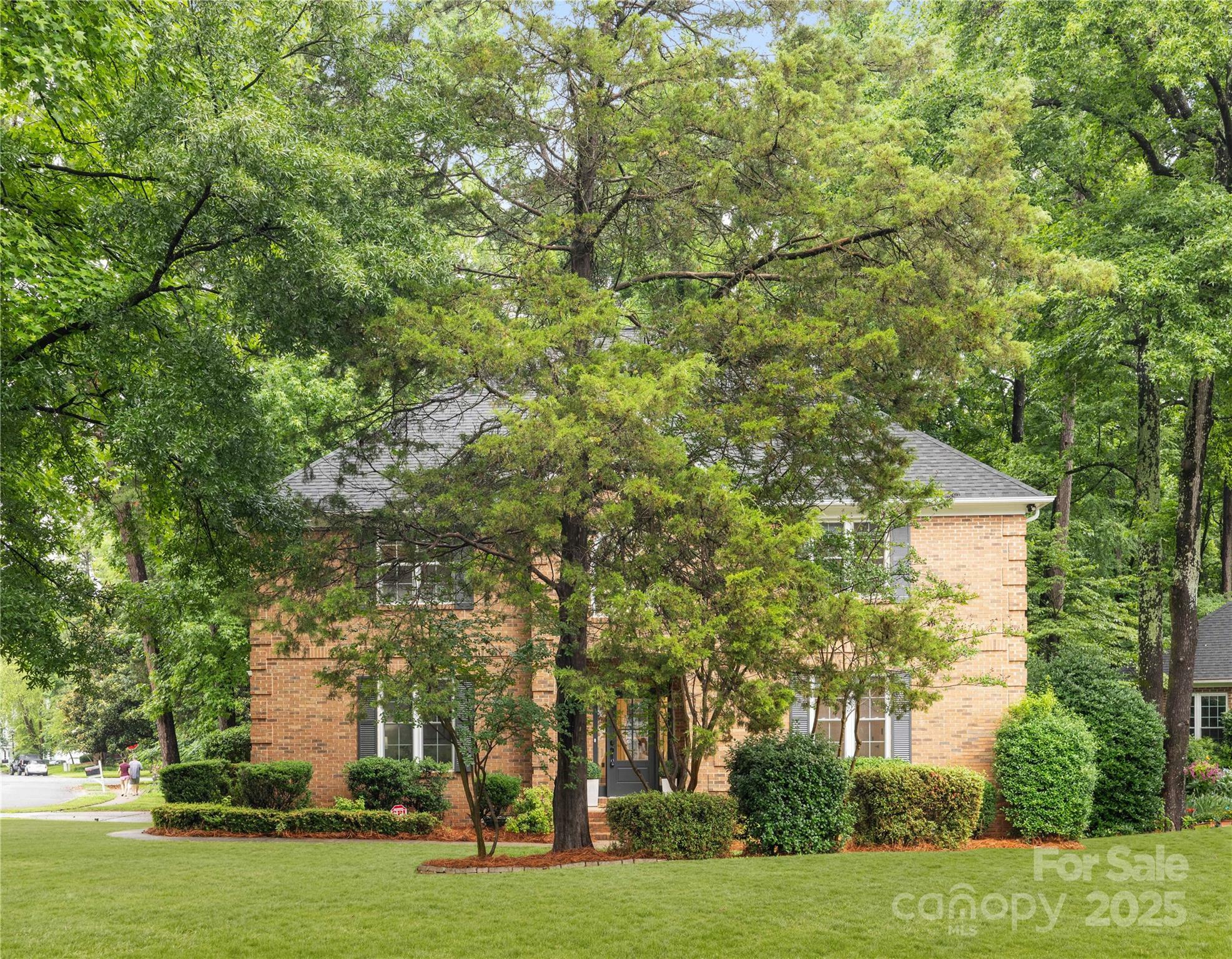 Property Photo: 4808 Cobble Glen Way NC 28269