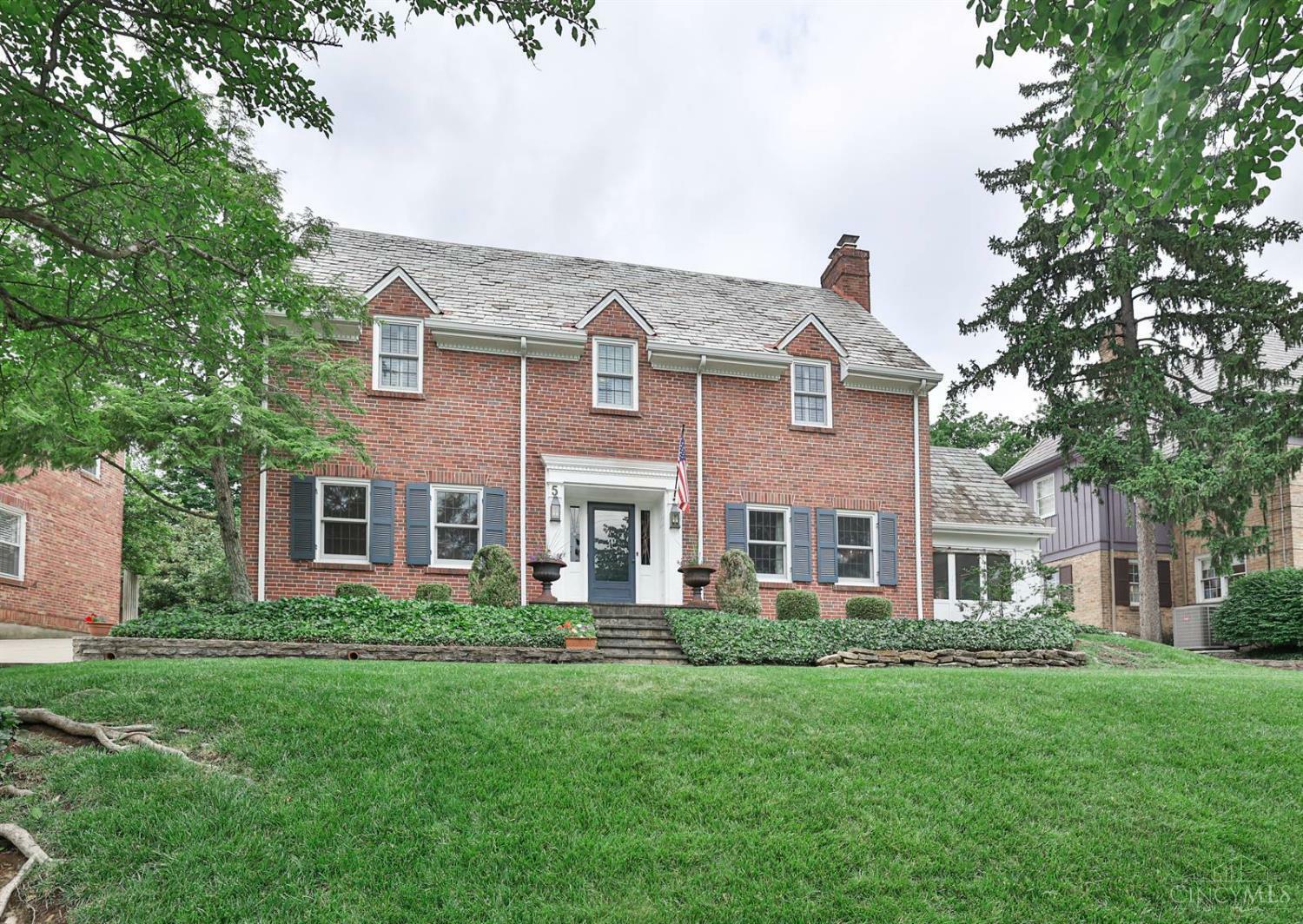 Property Photo: 5 Observatory Hill OH 45208