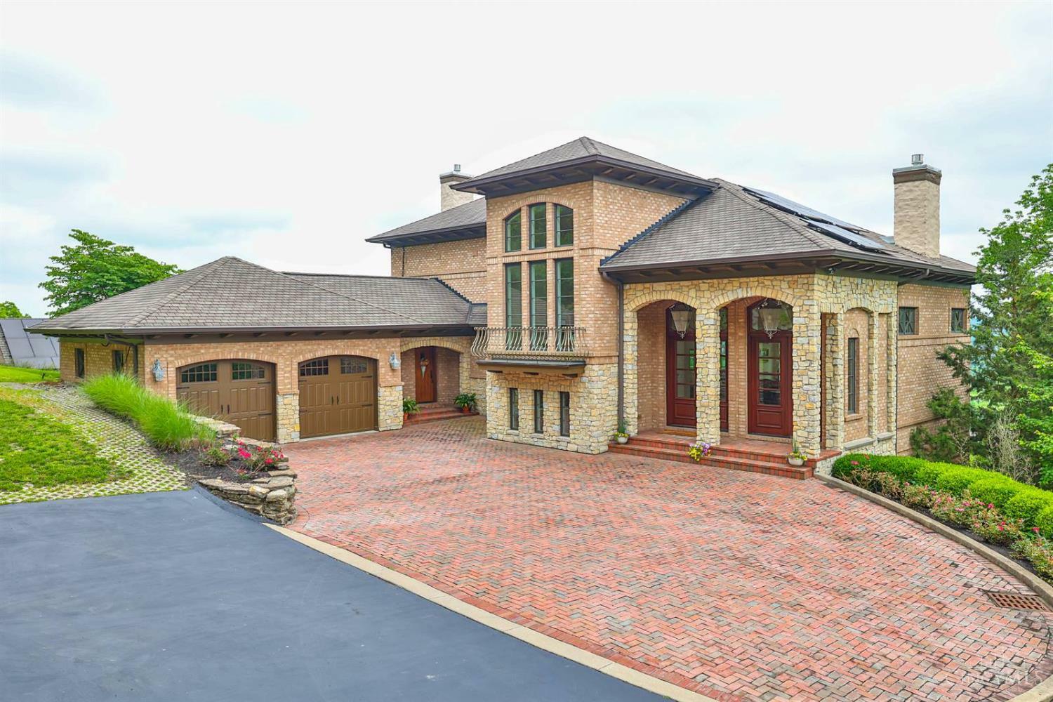 Property Photo: 5112 Shattuc Avenue OH 45208
