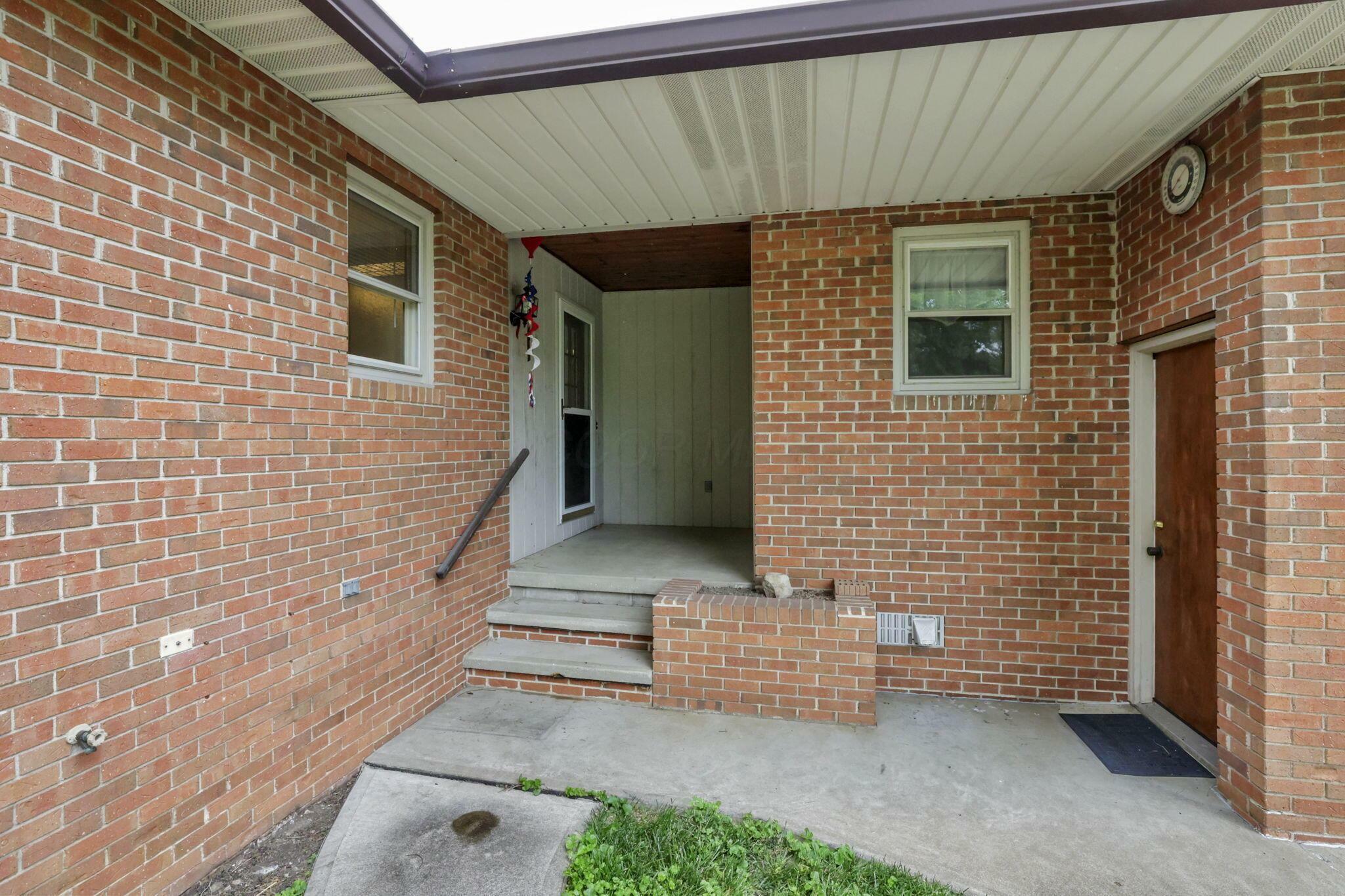 Property Photo: 694 Carpico NE Drive OH 43130