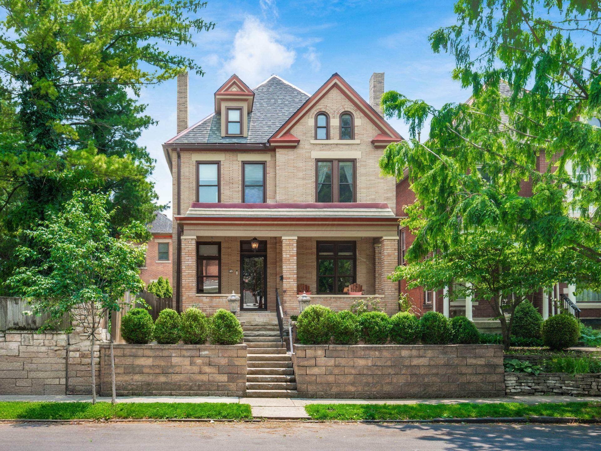 Property Photo: 471 W 4th Avenue OH 43201