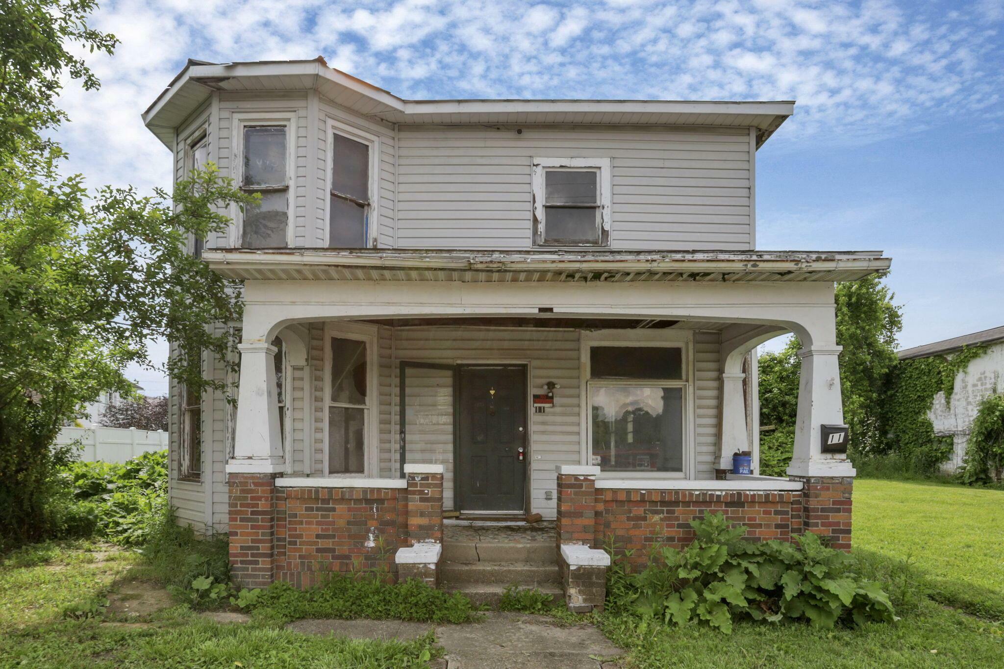 11 N Main Street  Roseville OH 43777 photo