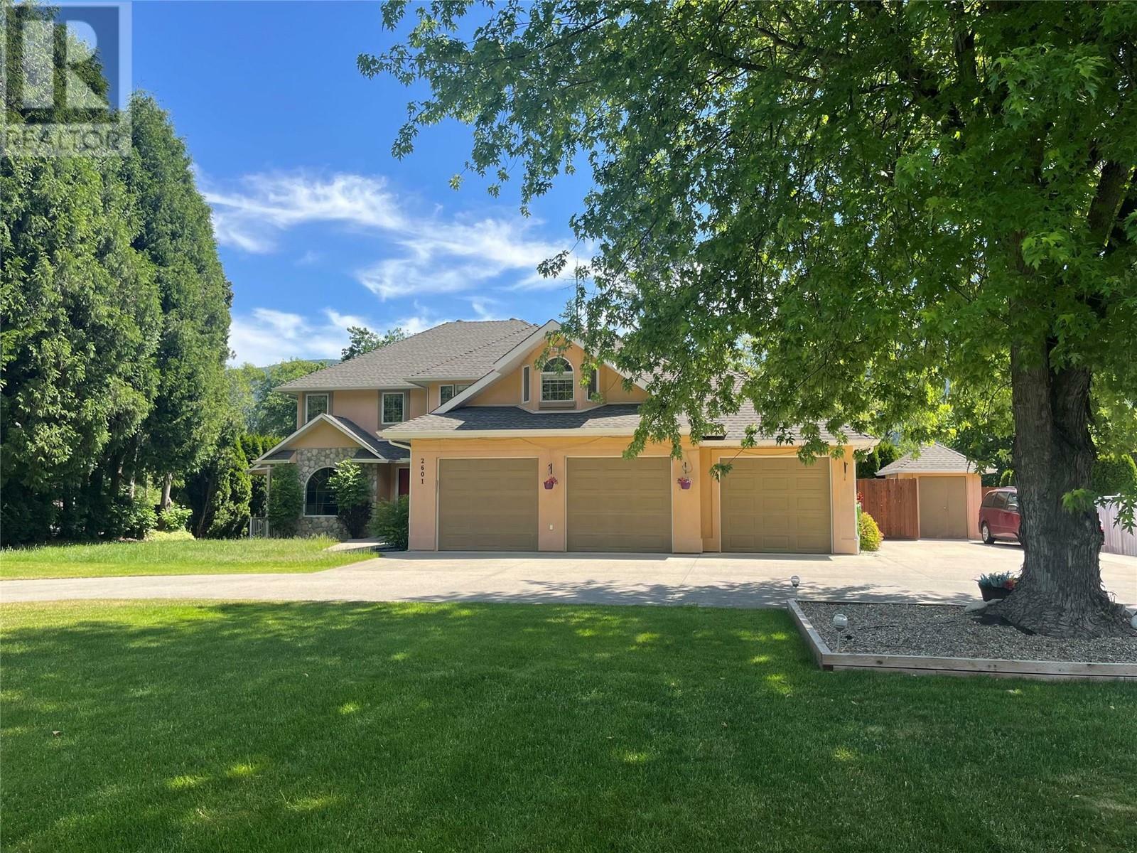Property Photo: 2601 9th Avenue BC V1N 2Y7