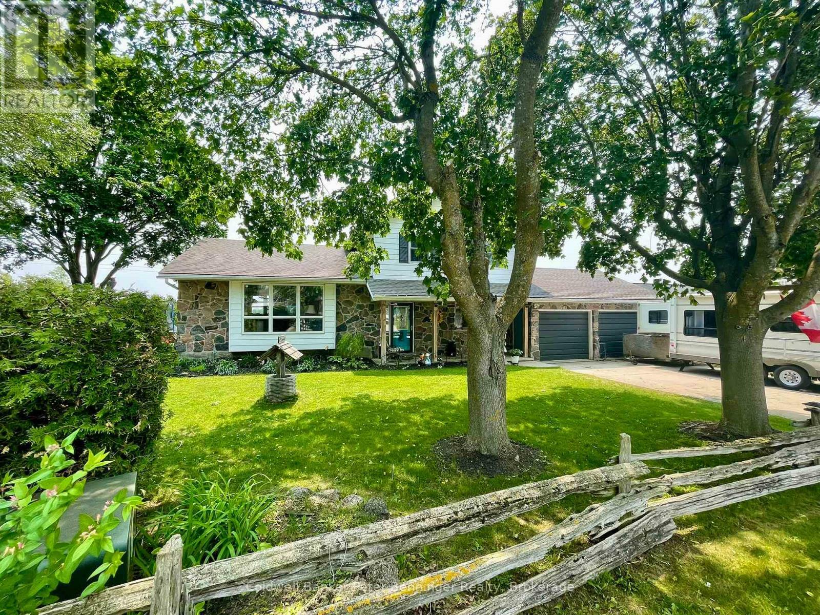 Property Photo:  77 2nd Street Crescent  ON N4N 3K3 